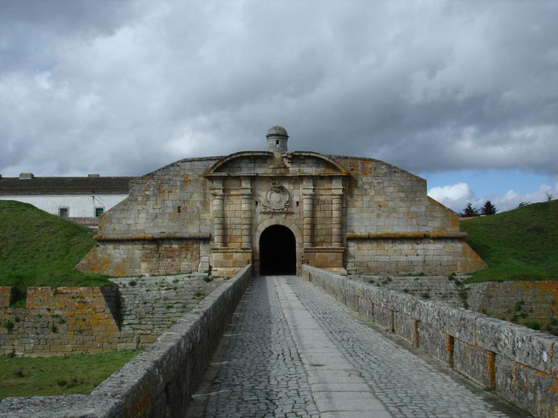 A Muralha Almeida Buitenkant foto